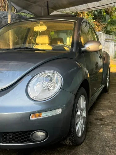 Volkswagen New Beetle 2.0 MI Mec./aut. 2010