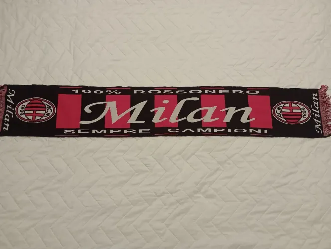 Cachecol AC Milan