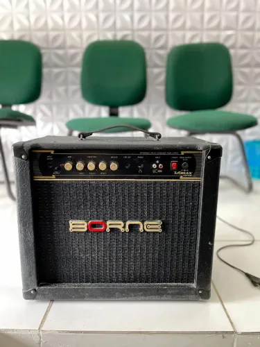 Amplificador Cubo Borne Vorax 1050