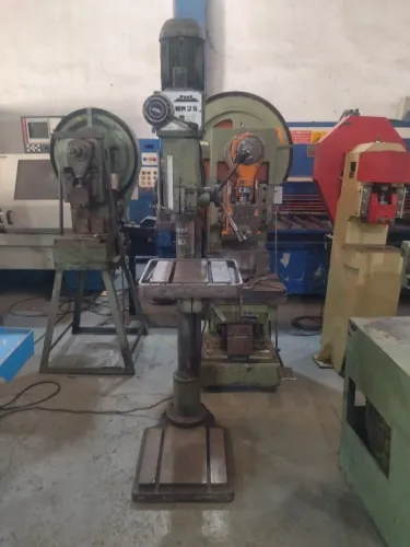 Furadeira de coluna kone KM 25