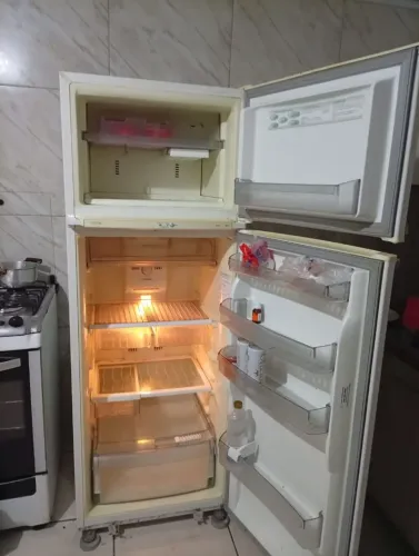 Vendo geladeira