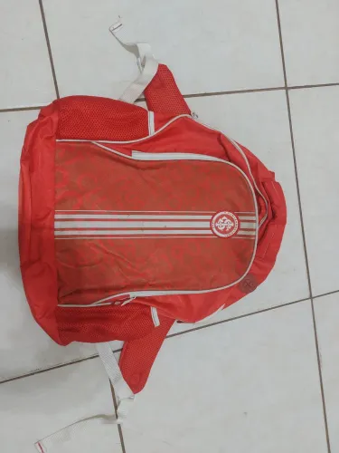 Mochila Internacional Vermelha Original - Ótimo Estado