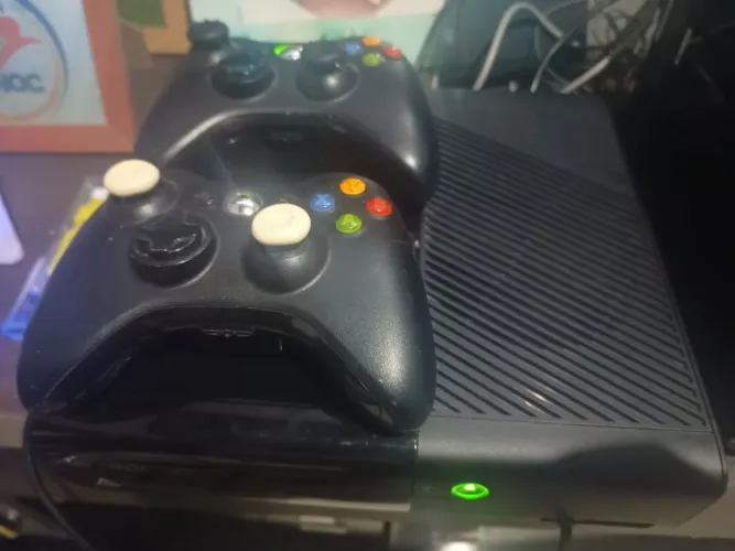 Xbox 360 super slim desbloqueado