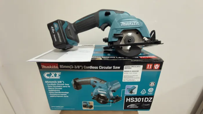 Serra Circular MAKITA HS301DZ + 1 Bateria Makita 4Ah