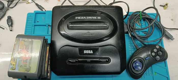 Videogame sega megadrive 3 com 1 controle e 5 jogos