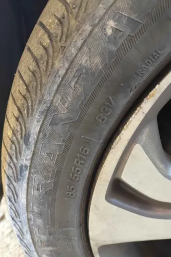 4 Pneus 185/55 R16 Bridgestone Turanza + 1 Pneu SpeedMax Pneu 