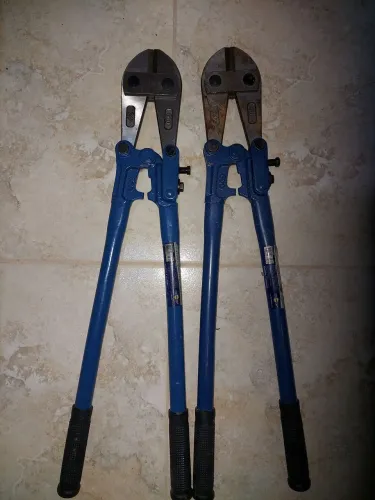 Alicate de cortar vergalhão e outros 