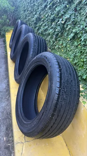 Pneu 235/55 R19 - Conjunto com 4 pneus
