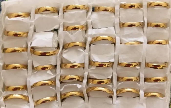 ALIANÇA FEITA 100% DE MOEDA ANTIGA BANHADA A 10 MILÉSSIMOS DE OURO DE 18K