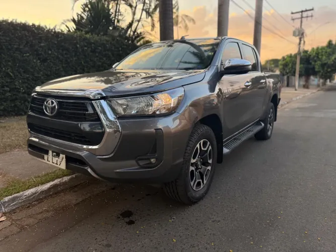 Toyota Hilux CD SRV 4X4 2.8 TDI Diesel Aut. 2021