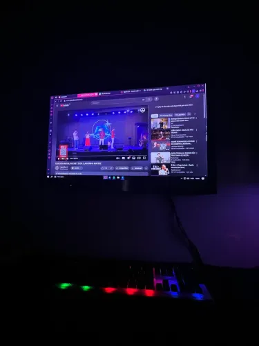 TV Sony 60Hz 32 Polegadas COM SUPORTE DE PAREDE
