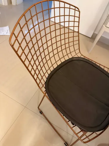 Cadeira de jantar em metal cobre com almofada - Excelente estado