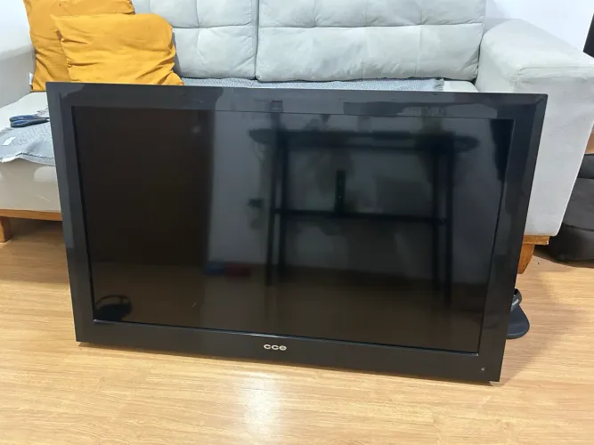 TV CCE LCD 42?