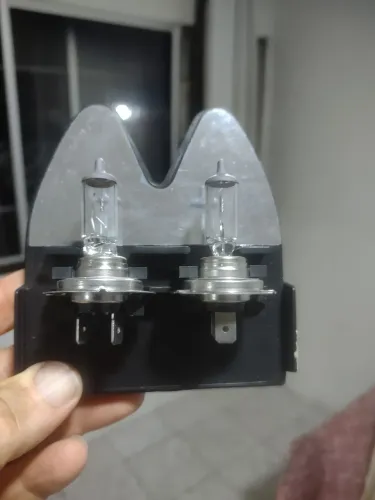 VENDO PAR LÂMPADA H7 VlR R$ 45,00