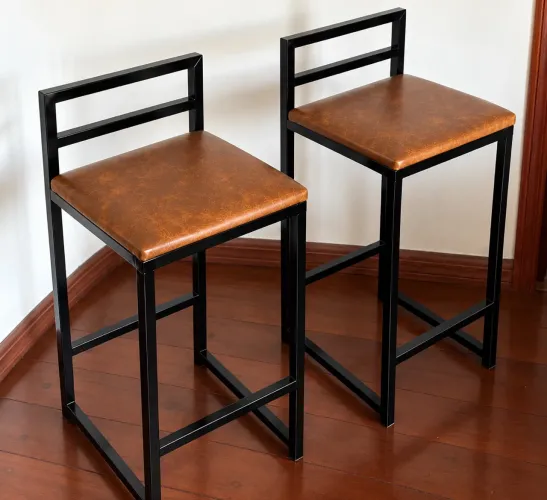 Kit 2 Banquetas Altas Estofadas com Estrutura de Metal