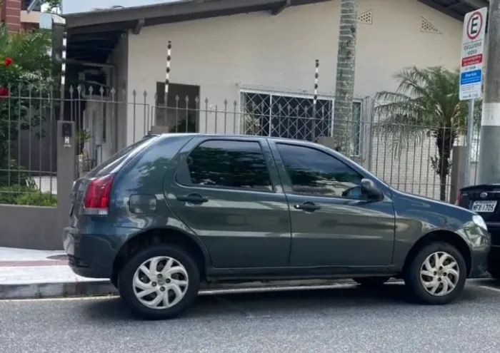 Fiat Palio Celebration 1.0 Fire Flex 8V 4P 2014