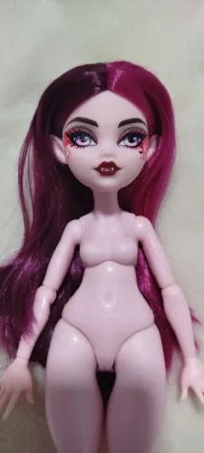 Boneca Draculaura Garden Mysteries Monster High (LEIA A DESCRIÇÃO)