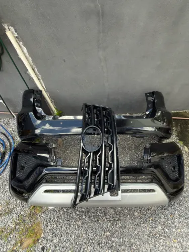 Para-choque dianteiro e traseiro da TOYOTA SW4 