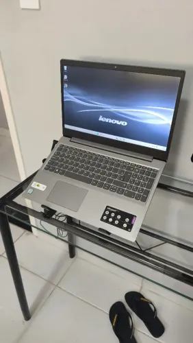 Notebook Lenovo - Core i3 novíssimo