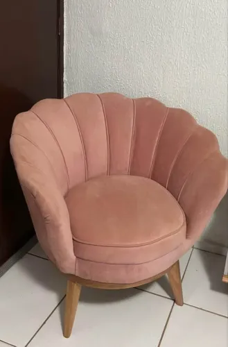 Poltrona Semi Nova 