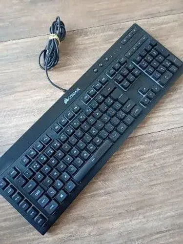 Teclado Gamer Corsair K55 RGB
