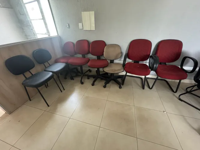 Mesas e Cadeiras de Escritório