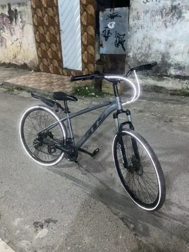 Bike aro 29,tamanho do quadro 15 sem nenhum defeito da gts com freio idraulico