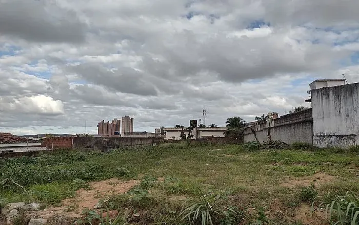 Terreno à Venda - Candelária - Natal/RN