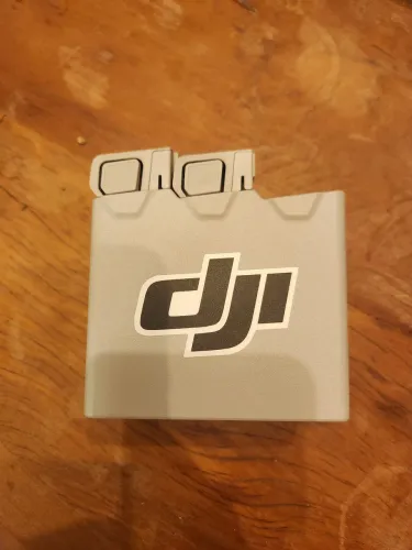 Carregador + duas baterias DJI mini 3 com 11ciclos