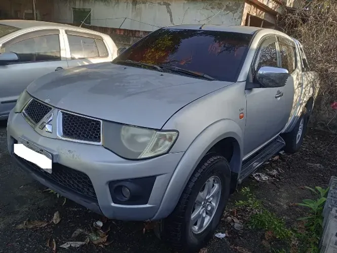 Mitsubishi L200 Triton HPE 3.2 CD TB Int.diesel AUT 2012