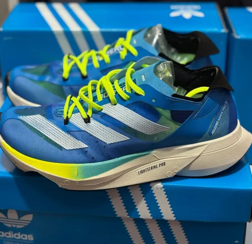 Tênis Adidas Pro 3