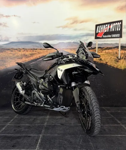 BMW R1300 Triple Black 2025 (2.800km)