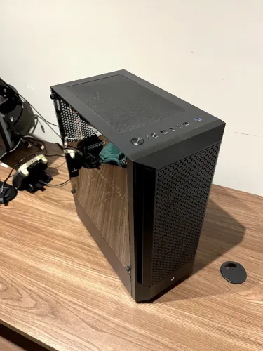 PC Gamer - Razen 5 5500 | 16gb de RAM | Placa de Vídeo RX 7600