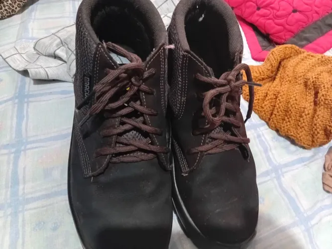 Vendo costumo n 41em bom estado 
