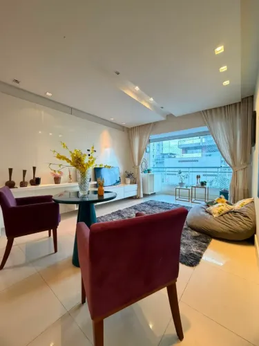 Solar da Península | 136m² | 4 Quartos | 3 Suítes | Escritório | Climatizado | 2 Vagas