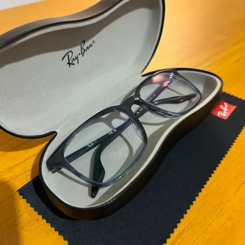 Armação para óculos de grau Ray-Ban 5421 Optics nova e original.