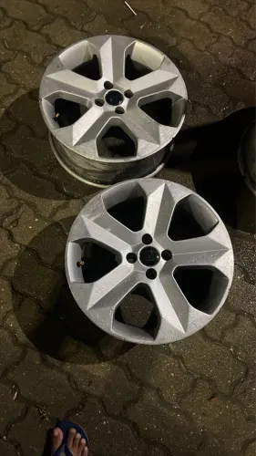 ? VENDO JOGO DE RODAS BMW ARO 17 ?