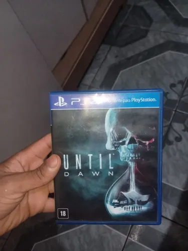 Venha compro ou faço troca,2 jogos de PS4 e GTA 5 Xbox 360 original mais mapa 