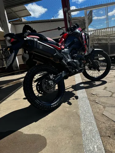XRE SAHARA 300cc