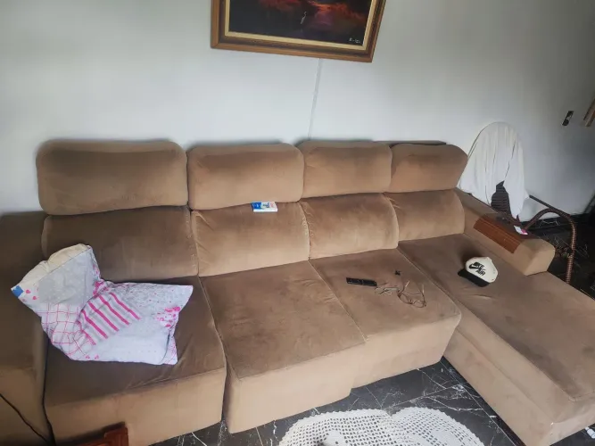 sofá retrátil semi-novo vendo barato r$ 1000