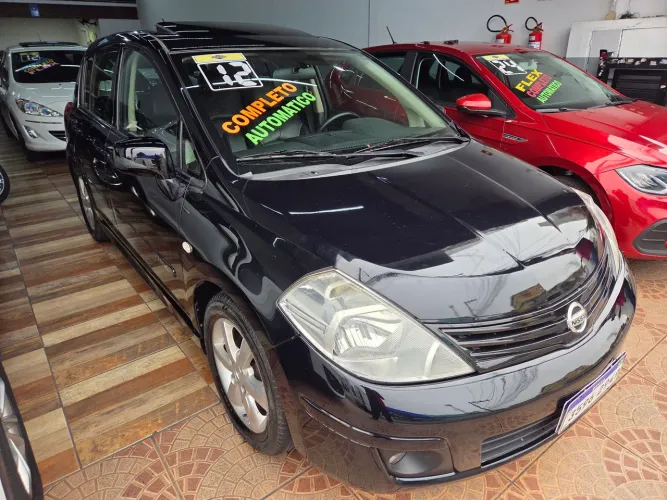 Nissan Tiida SL 1.8/1.8 Flex 16V Aut. 2012
