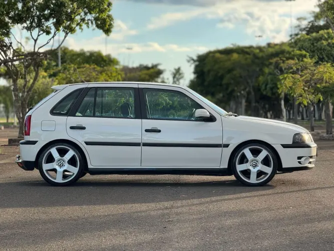 Volkswagen Gol Geração III Power 1.6 MI 8V Gasolina Mec. 4P 2003