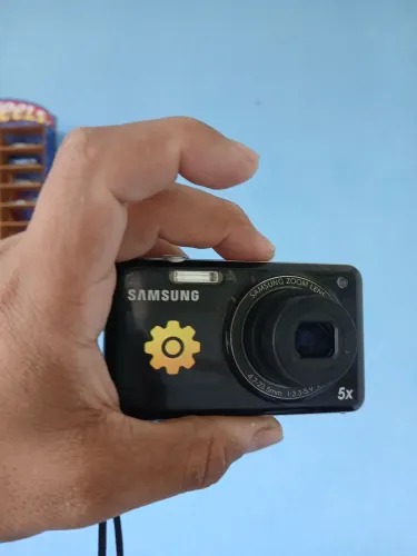 Câmera digital Samsung 14.2 mp selfie pl120