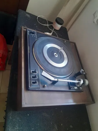 Toca disco Garrard vintage