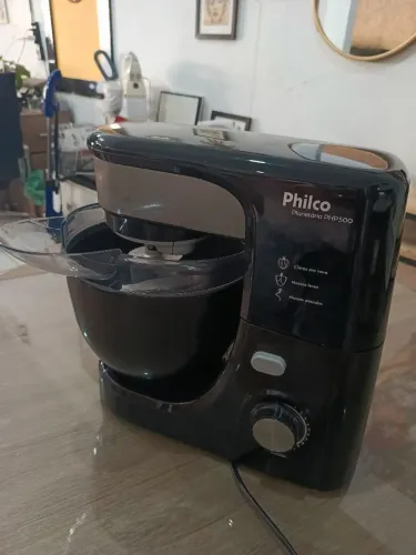 Batedeira planetária Philco