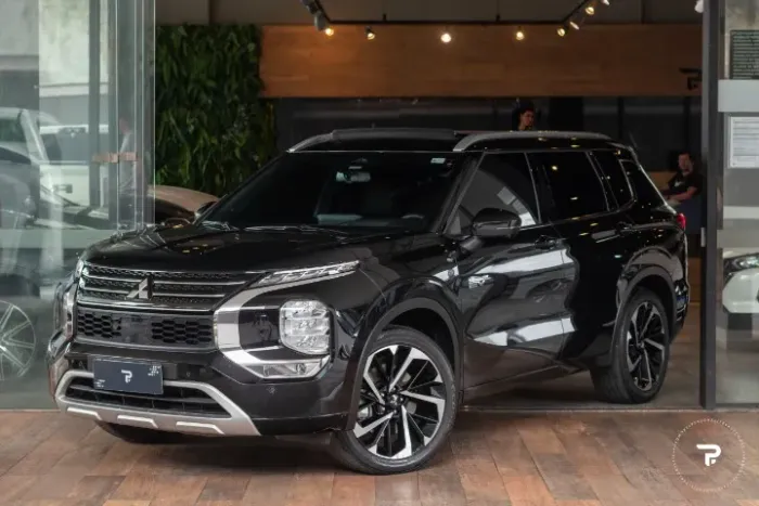 Mitsubishi Outlander Signature 2.4 4X4 AUT (híb) 2026
