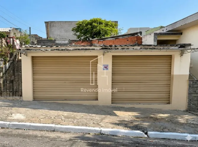 Casa à venda em São Paulo-SP: 2 quartos, 2 salas, 2 banheiros, 2 vagas de garagem! Oportun