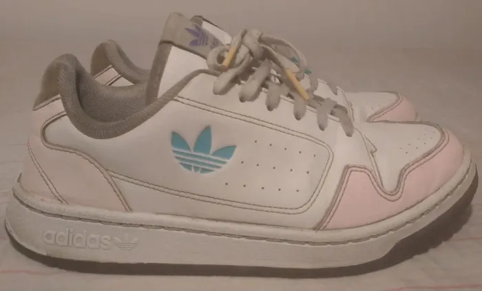 Tênis feminino Adidas 35 