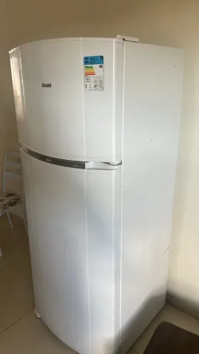 Vende-se Geladeira Cônsul Semi-nova