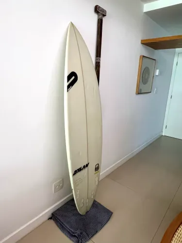 Prancha Surf australiana Dylan 6.4